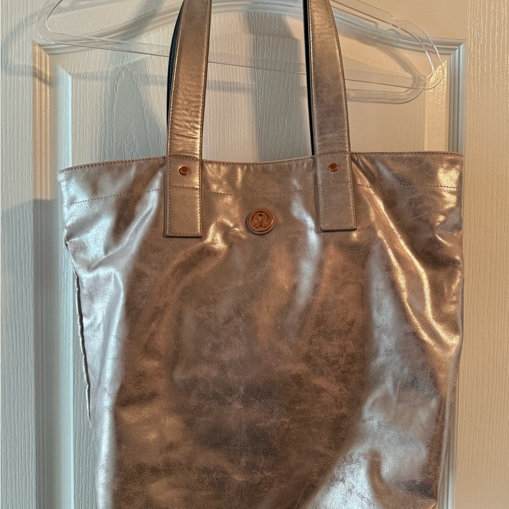 Lululemon Reversible Mantra Tote Bag - Picture 3 of 5